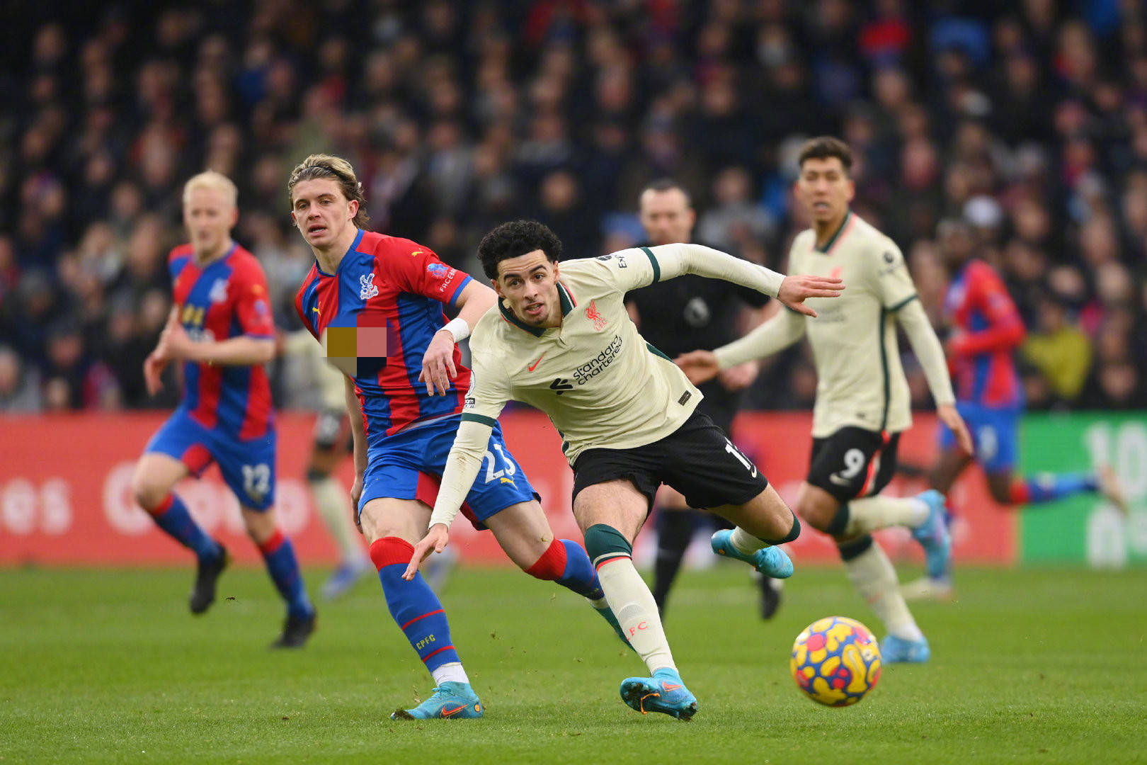 竞争激烈的 竞争激烈的